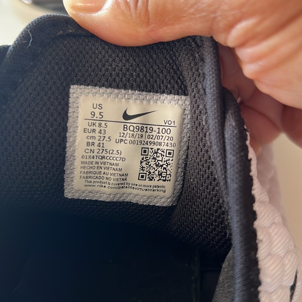 Nike LeBron Witness 3 Premium - Picture 5 of 11